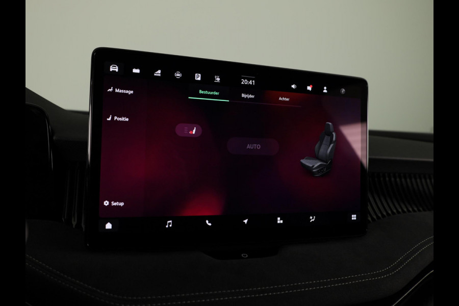 Škoda Superb Combi Sportline Business PHEV 1.5 TSI 204 pk 6 versn. DSG | Panoramadak, elektrisch bedienbaar | Trekhaak, wegklapbaar | Travel Assist Plus Sportline | Dynamic Chassis Control Pakket | CANTON Soundsystem | Lichtmetalen velgen 19 inch Aniara Aero zilver