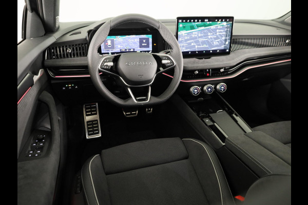 Škoda Superb Combi Sportline Business PHEV 1.5 TSI 204 pk 6 versn. DSG | Panoramadak, elektrisch bedienbaar | Trekhaak, wegklapbaar | Travel Assist Plus Sportline | Dynamic Chassis Control Pakket | CANTON Soundsystem | Lichtmetalen velgen 19 inch Aniara Aero zilver