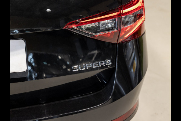 Škoda Superb Combi 1.5 TSI ACT Sportline Business / 150pk / Stoelverwarming / Elektrische stoelverstelling met geheugen /