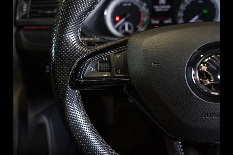 Škoda Superb Combi 1.5 TSI ACT Sportline Business / 150pk / Stoelverwarming / Elektrische stoelverstelling met geheugen /