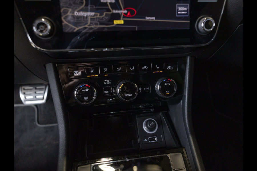 Škoda Superb Combi 1.5 TSI ACT Sportline Business / 150pk / Stoelverwarming / Elektrische stoelverstelling met geheugen /