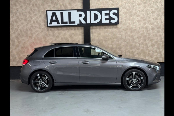 Mercedes-Benz A-Klasse 250 e Premium Plus | Pano | Sfeerverlichting | Memory | Camera | Carplay | Stoelverwarming |