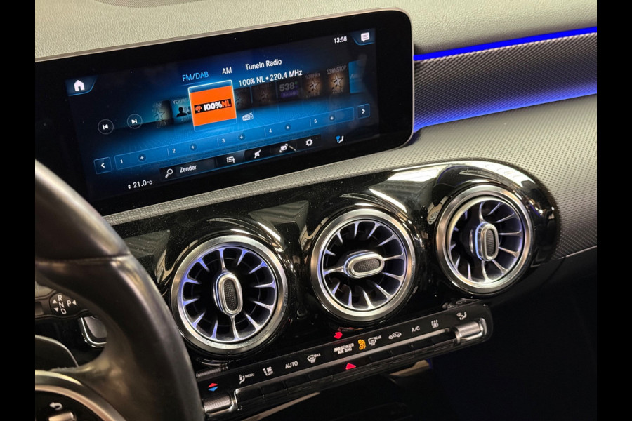 Mercedes-Benz A-Klasse 250 e Premium Plus | Pano | Sfeerverlichting | Memory | Camera | Carplay | Stoelverwarming |