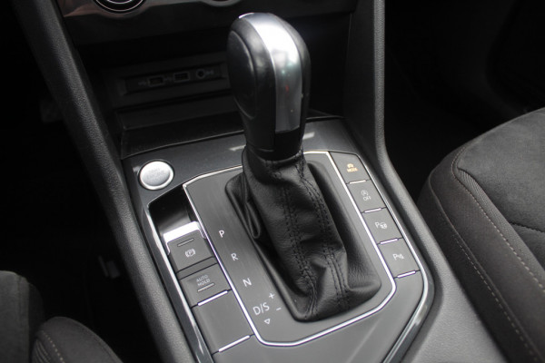 Volkswagen Tiguan Allspace 1.5 TSI Highline Business R / Trekhaak / Camera / Navigatie / Keyless / 19'' / DAB / ACC