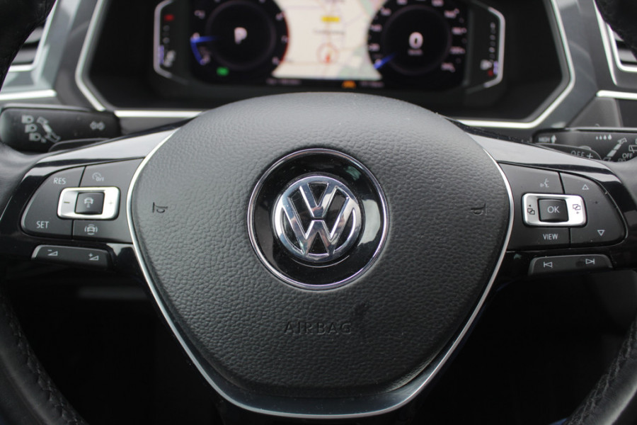 Volkswagen Tiguan Allspace 1.5 TSI Highline Business R / Trekhaak / Camera / Navigatie / Keyless / 19'' / DAB / ACC