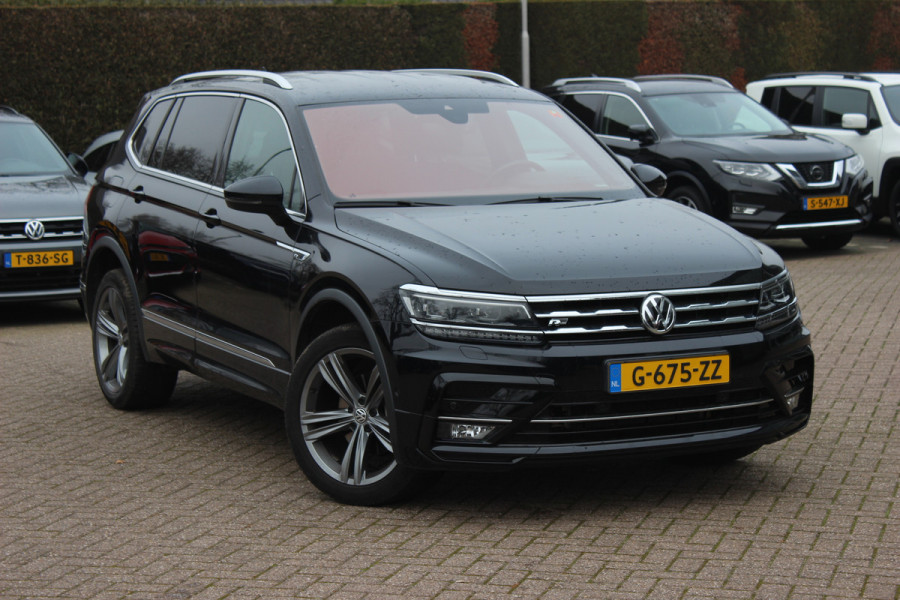 Volkswagen Tiguan Allspace 1.5 TSI Highline Business R / Trekhaak / Camera / Navigatie / Keyless / 19'' / DAB / ACC