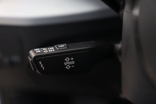 Audi Q2 1.4 TFSI ACT / PANODAK / VIRTUAL / ACC / KEYLESS / CARPLAY / STOELVERW