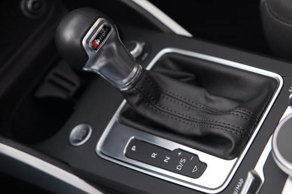 Audi Q2 1.4 TFSI ACT / PANODAK / VIRTUAL / ACC / KEYLESS / CARPLAY / STOELVERW