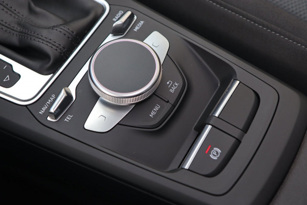 Audi Q2 1.4 TFSI ACT / PANODAK / VIRTUAL / ACC / KEYLESS / CARPLAY / STOELVERW