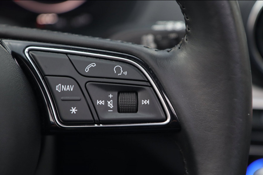 Audi Q2 1.4 TFSI ACT / PANODAK / VIRTUAL / ACC / KEYLESS / CARPLAY / STOELVERW