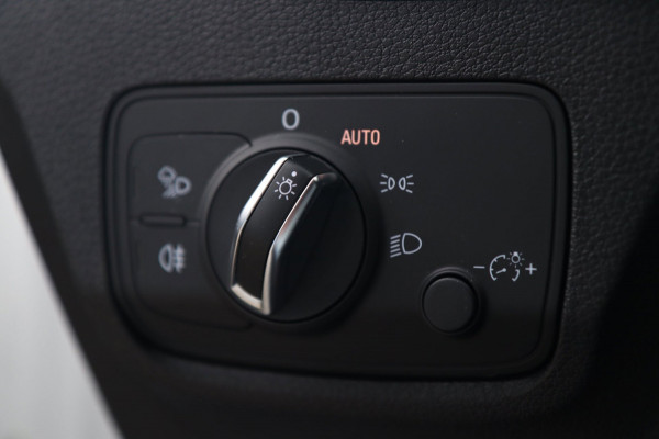 Audi Q2 1.4 TFSI ACT / PANODAK / VIRTUAL / ACC / KEYLESS / CARPLAY / STOELVERW