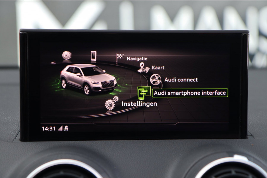 Audi Q2 1.4 TFSI ACT / PANODAK / VIRTUAL / ACC / KEYLESS / CARPLAY / STOELVERW