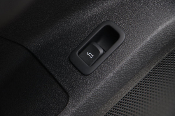 Audi Q2 1.4 TFSI ACT / PANODAK / VIRTUAL / ACC / KEYLESS / CARPLAY / STOELVERW