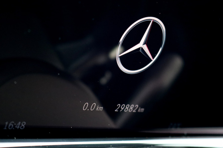 Mercedes-Benz E-Klasse AMG 53 4MATIC+ Premium | 612pk | Hyperscreen | Achterasbesturing | Distronic+ | Burmester | HUD | Digital Light | Stoelventilatie | Surround Camera | Keyless Go | Soft-Close |