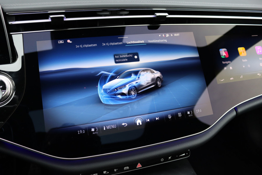 Mercedes-Benz E-Klasse AMG 53 4MATIC+ Premium | 612pk | Hyperscreen | Achterasbesturing | Distronic+ | Burmester | HUD | Digital Light | Stoelventilatie | Surround Camera | Keyless Go | Soft-Close |