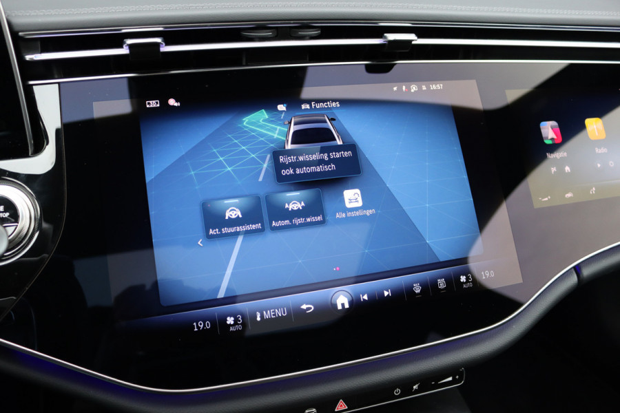 Mercedes-Benz E-Klasse AMG 53 4MATIC+ Premium | 612pk | Hyperscreen | Achterasbesturing | Distronic+ | Burmester | HUD | Digital Light | Stoelventilatie | Surround Camera | Keyless Go | Soft-Close |