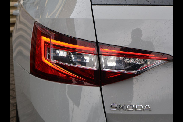 Škoda Superb Combi 1.4 TSI ACT 150 PK SPORTLINE DSG AUT. *STEEL GREY* + WEGKL. TREKHAAK | PANORAMA | 19 INCH | CANTON | ADAPTIVE CRUISE | ALCANTARA