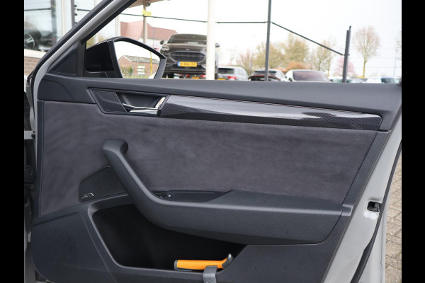 Škoda Superb Combi 1.4 TSI ACT 150 PK SPORTLINE DSG AUT. *STEEL GREY* + WEGKL. TREKHAAK | PANORAMA | 19 INCH | CANTON | ADAPTIVE CRUISE | ALCANTARA