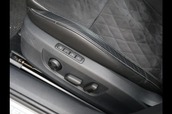 Škoda Superb Combi 1.4 TSI ACT 150 PK SPORTLINE DSG AUT. *STEEL GREY* + WEGKL. TREKHAAK | PANORAMA | 19 INCH | CANTON | ADAPTIVE CRUISE | ALCANTARA
