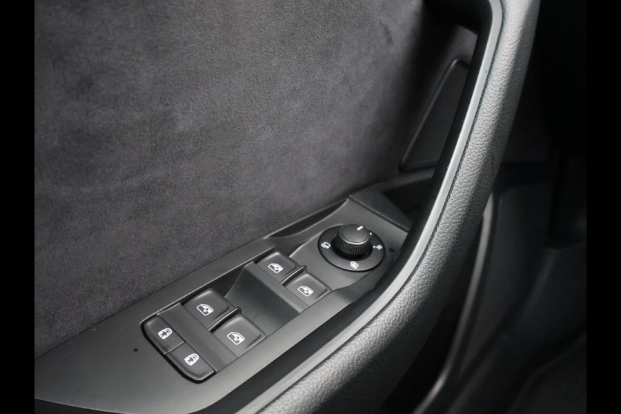 Škoda Superb Combi 1.4 TSI ACT 150 PK SPORTLINE DSG AUT. *STEEL GREY* + WEGKL. TREKHAAK | PANORAMA | 19 INCH | CANTON | ADAPTIVE CRUISE | ALCANTARA