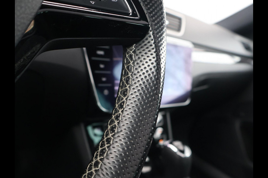 Škoda Superb Combi 1.4 TSI ACT 150 PK SPORTLINE DSG AUT. *STEEL GREY* + WEGKL. TREKHAAK | PANORAMA | 19 INCH | CANTON | ADAPTIVE CRUISE | ALCANTARA