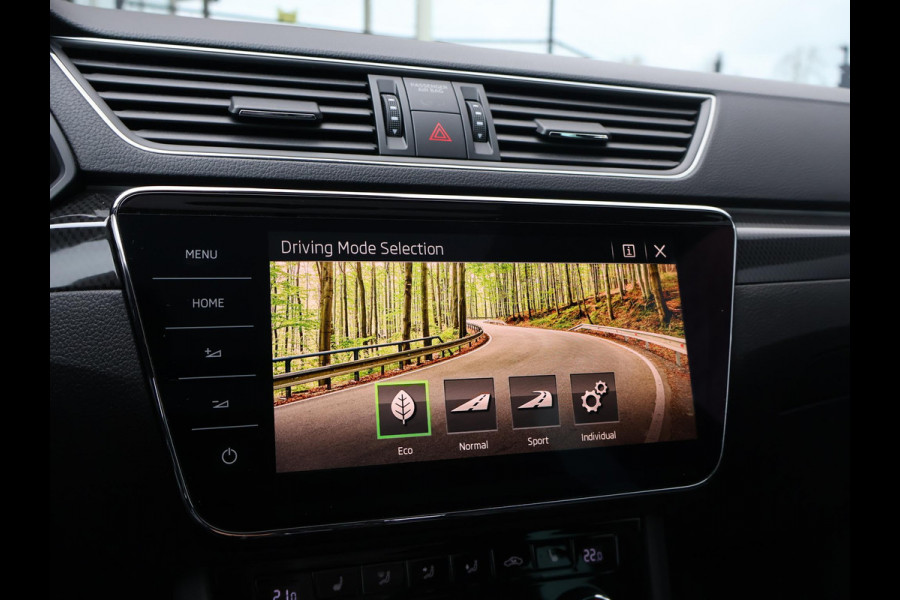 Škoda Superb Combi 1.4 TSI ACT 150 PK SPORTLINE DSG AUT. *STEEL GREY* + WEGKL. TREKHAAK | PANORAMA | 19 INCH | CANTON | ADAPTIVE CRUISE | ALCANTARA