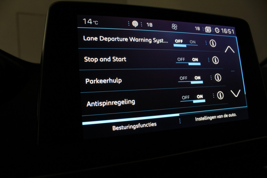 Peugeot 3008 1.2 PureTech Active > Camera/Trekhaak/PDC