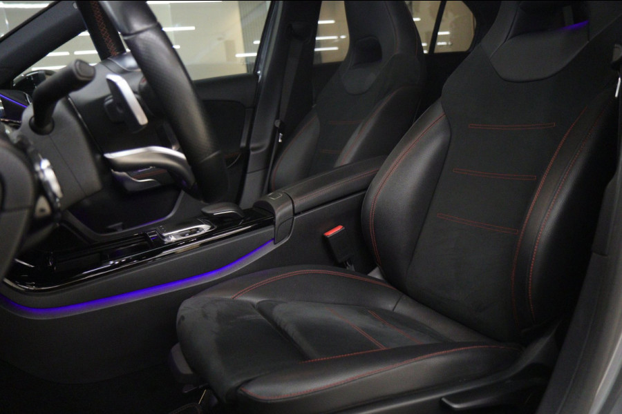 Mercedes-Benz A-Klasse 200 Business Solution AMG PANO/CAM/LANEASSIST/ACC/STOELVER/SFEERVER/VOL