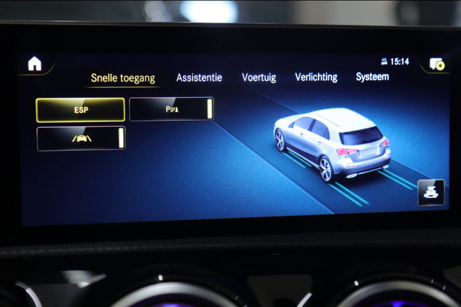 Mercedes-Benz A-Klasse 200 Business Solution AMG PANO/CAM/LANEASSIST/ACC/STOELVER/SFEERVER/VOL