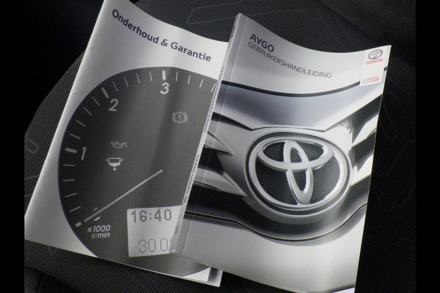 Toyota Aygo 1.0 VVT-i x-otic, Open Dak, Camera, NL/NAP, Compleet!