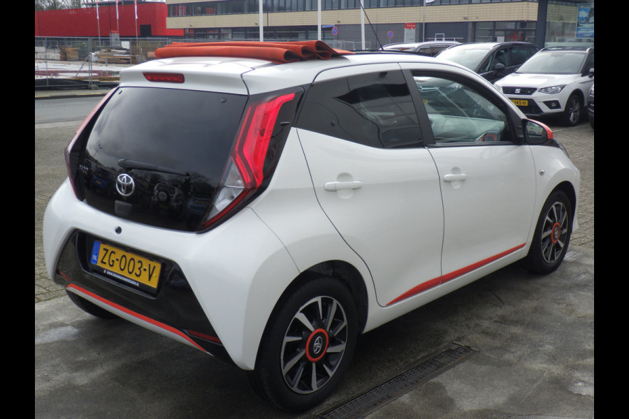 Toyota Aygo 1.0 VVT-i x-otic, Open Dak, Camera, NL/NAP, Compleet!