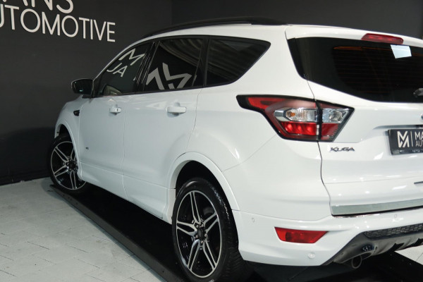 Ford Kuga 1.5 EcoBoost ST Line / PANODAK / KEYLESS / CAMERA / CARPLAY / STOEL+STUURVERW