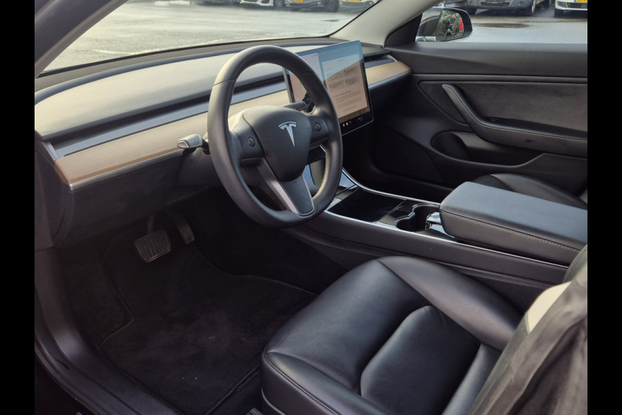Tesla Model 3 Standard RWD Plus 60 kWh / Leder / AutoPilot 3 / Self Driving / APK /