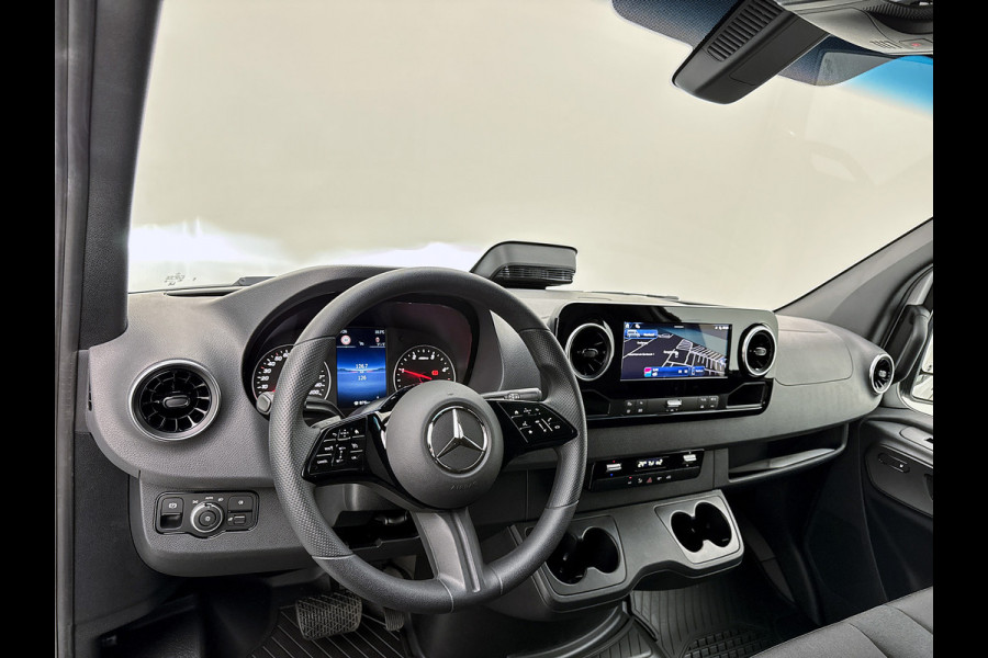 Mercedes-Benz Sprinter 319 1.9 CDI L2 Pro 3500kg Trekhaak Navigatie Parkeerpakket Carplay Betimmering BPM vrij Stoelverwarming