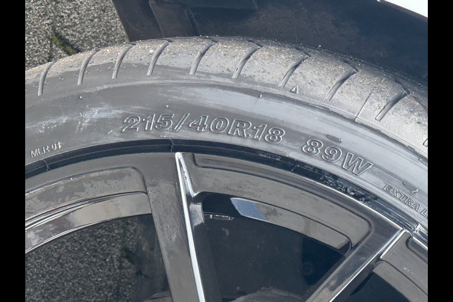 Volkswagen Polo 1.0 Trendline - Navigatie I Airco I PDC I LED I Nwe Sport velgen 18 inch I Veiligheid pakket I Trekhaak