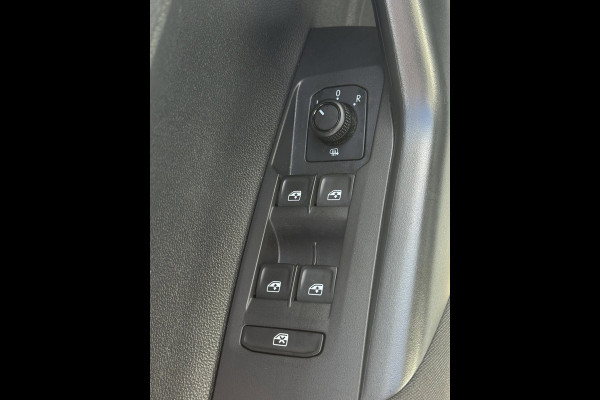 Volkswagen Polo 1.0 Trendline - Navigatie I Airco I PDC I LED I Nwe Sport velgen 18 inch I Veiligheid pakket I Trekhaak