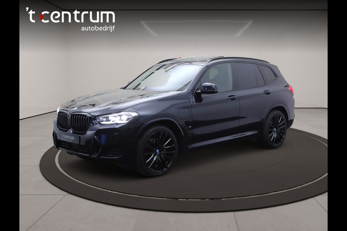 BMW X3 xDrive30e High Executive M-Sport 293 PK PHEV, Panoramadak, Harman / Kardon Sound, Memory,