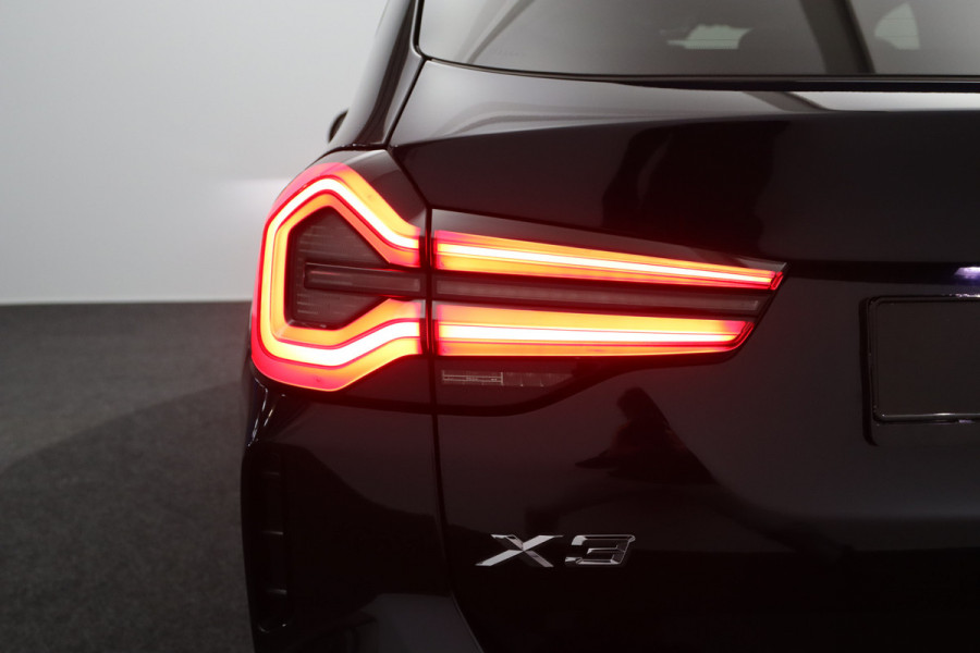 BMW X3 xDrive30e High Executive M-Sport 293 PK PHEV, Panoramadak, Harman / Kardon Sound, Memory,