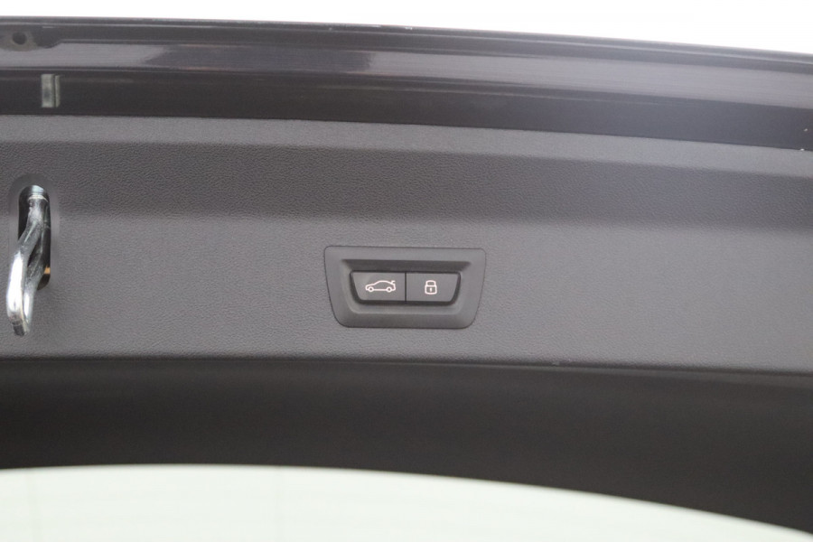 BMW X3 xDrive30e High Executive M-Sport 293 PK PHEV, Panoramadak, Harman / Kardon Sound, Memory,