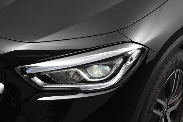 Mercedes-Benz GLA 200 163pk DCT Automaat Progressive Navigatie Climate Control Camera Electrisch bedienbare achterklep Half Leder Led Dab Ambienteverlichting