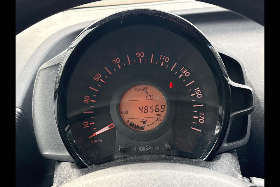 Toyota Aygo 1.0 VVT-i X-Fun | Airco | Elektrische ramen | Bluetooth | Radio/USB |