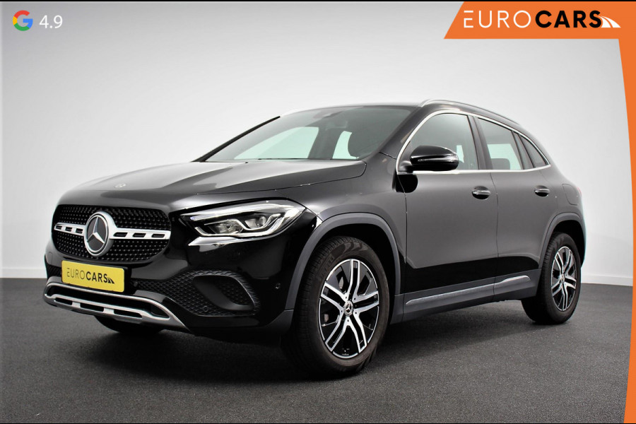 Mercedes-Benz GLA 200 163pk Automaat Progressive Navigatie Climate Control Camera Parkeer sensoren Stoelverwarming DAB Lichtmetalen velgen 18" Electrisch bedienbare achterklep