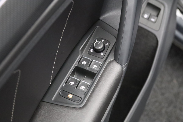 Volkswagen Tiguan 1.4 TSI eHybrid R-Line 245 PK Business PHEV, Panoramadak, Leder, 360 Camera, Carplay, Memory