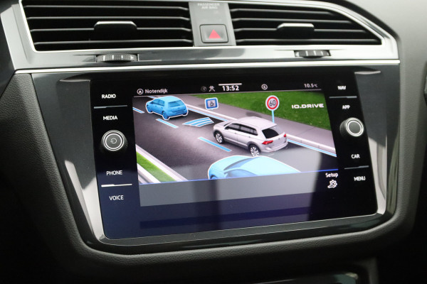 Volkswagen Tiguan 1.4 TSI eHybrid R-Line 245 PK Business PHEV, Panoramadak, Leder, 360 Camera, Carplay, Memory