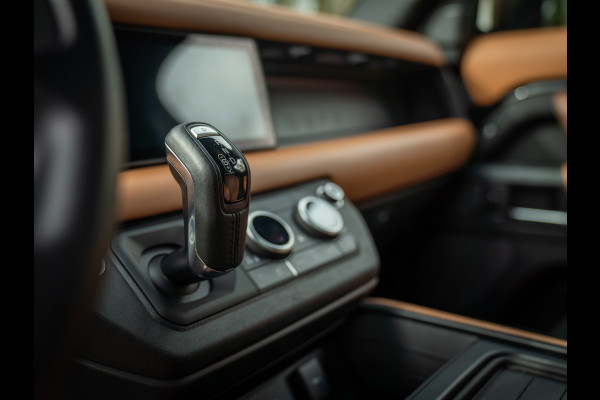 Land Rover Defender 110 3.0 P400 110 X-Dynamic HSE | Meridian | Pano-dak | Luchtvering | Head-up