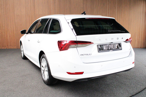 Škoda Octavia Combi 1.4 TSI iV PHEV HUD Leder Memory Camera ACC Stuurverwarming Ambient Keyless Virtual
