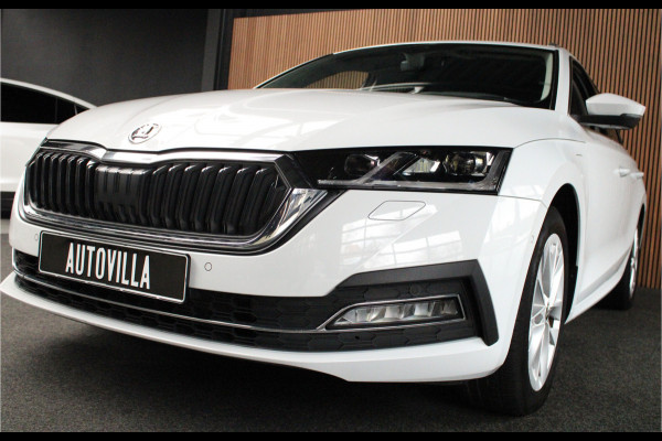 Škoda Octavia Combi 1.4 TSI iV PHEV HUD Leder Memory Camera ACC Stuurverwarming Ambient Keyless Virtual
