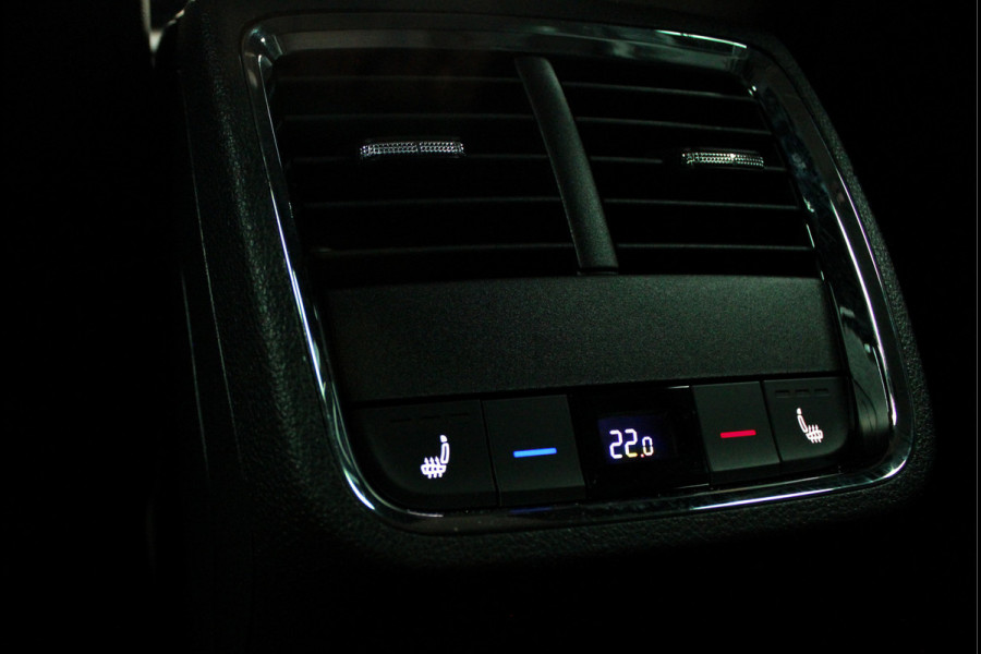 Škoda Octavia Combi 1.4 TSI iV PHEV HUD Leder Memory Camera ACC Stuurverwarming Ambient Keyless Virtual