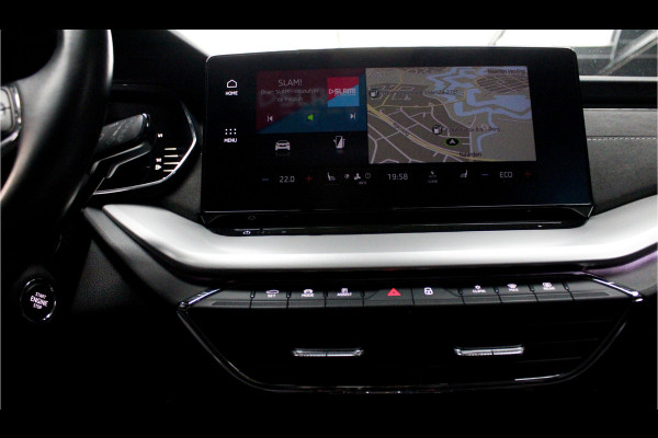 Škoda Octavia Combi 1.4 TSI iV PHEV HUD Leder Memory Camera ACC Stuurverwarming Ambient Keyless Virtual
