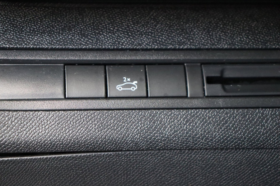 Peugeot 5008 1.2 PT BL GT-Line 7-peroons org.NL el.schuif+pano-dak camera trekhaak el.klep